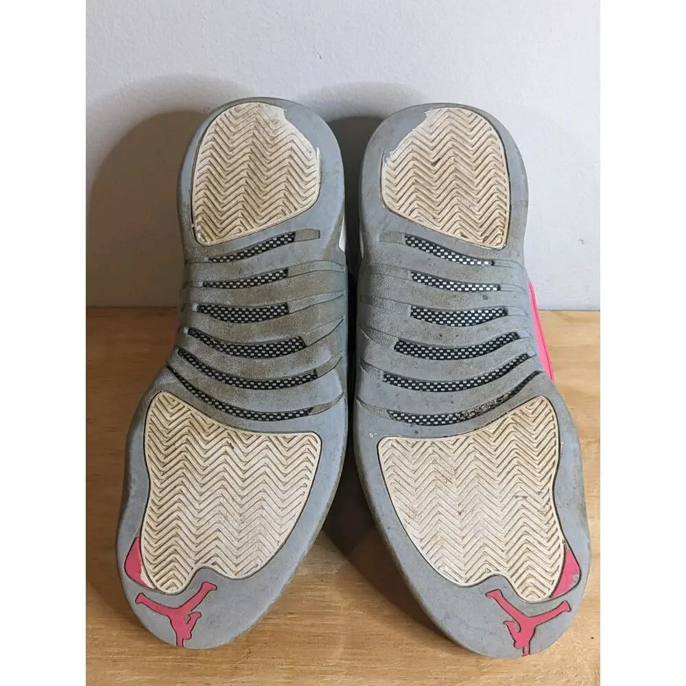 Nike Air Jordan 12 Retro Wolf Grey Vivid Pink Size 6.5Y Youth 510815-029 GS